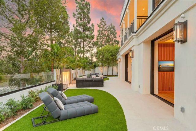 6 Pinehurst Ln, Newport Beach, CA 92660