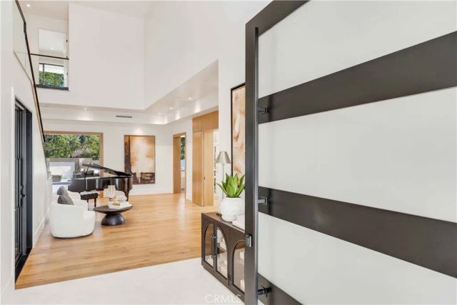 6 Pinehurst Ln, Newport Beach, CA 92660
