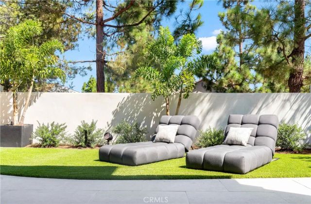 6 Pinehurst Ln, Newport Beach, CA 92660