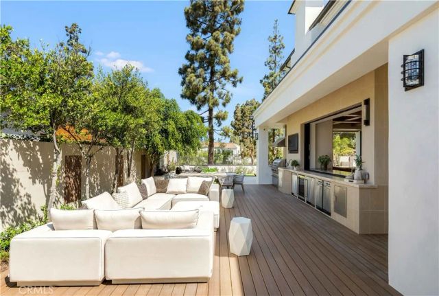 6 Pinehurst Ln, Newport Beach, CA 92660