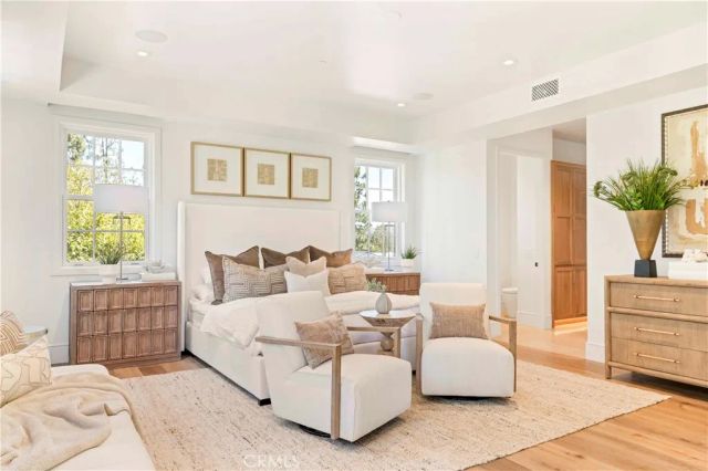 6 Pinehurst Ln, Newport Beach, CA 92660