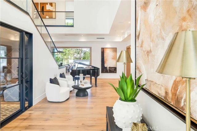 6 Pinehurst Ln, Newport Beach, CA 92660