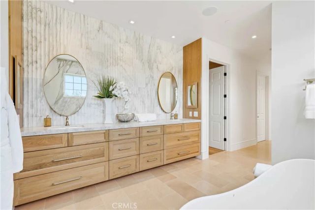 6 Pinehurst Ln, Newport Beach, CA 92660
