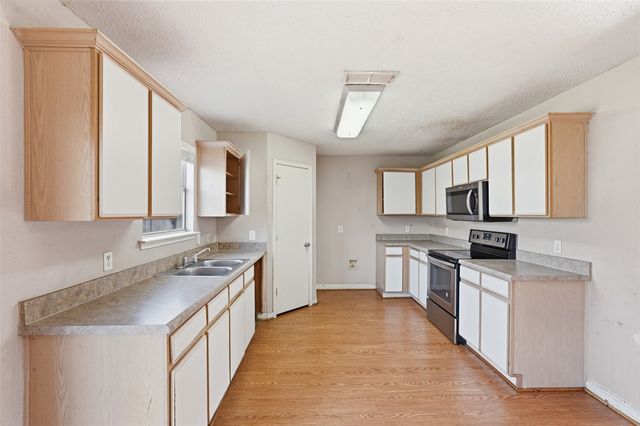 1016 Beechwood Drive, Denton, TX 76210