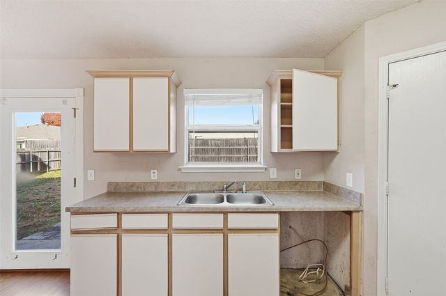 1016 Beechwood Drive, Denton, TX 76210