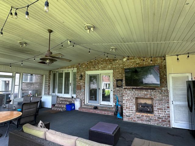 1866 Capri Drive, Charleston, SC 29407
