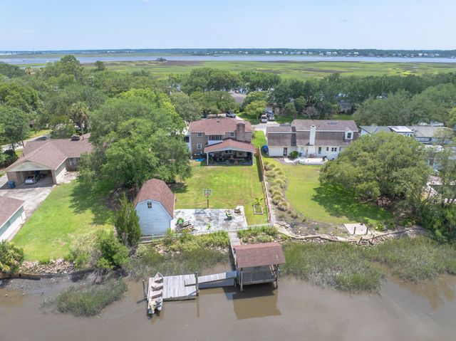 1866 Capri Drive, Charleston, SC 29407