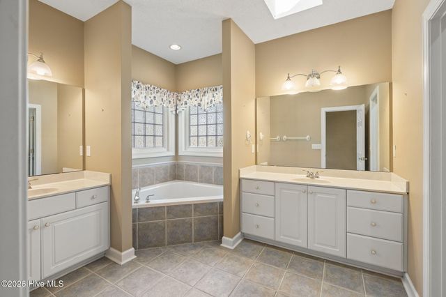 8930 Rosewood Court NW, Calabash, NC 28467