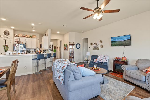 1400 Quail Creek Drive, Cleburne, TX 76033