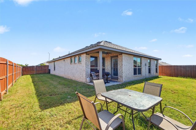 1400 Quail Creek Drive, Cleburne, TX 76033