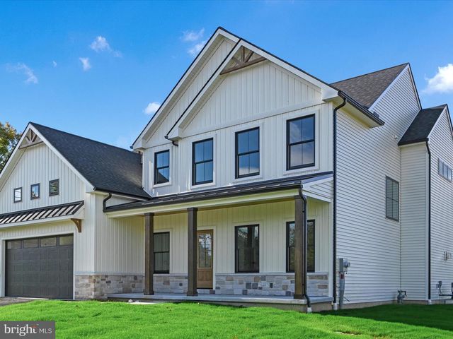 5780 WILD LILAC DR, East Petersburg, PA 17520