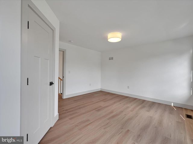 5780 WILD LILAC DR, East Petersburg, PA 17520