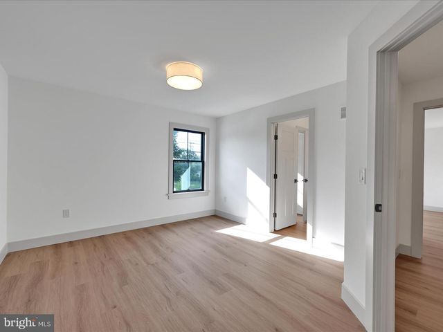 5780 WILD LILAC DR, East Petersburg, PA 17520