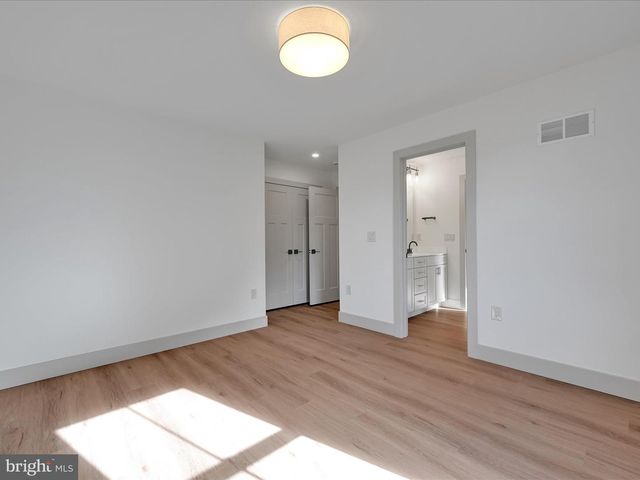 5780 WILD LILAC DR, East Petersburg, PA 17520