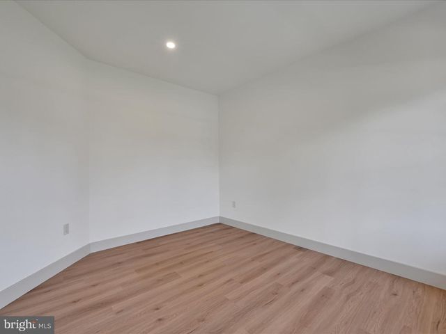 5780 WILD LILAC DR, East Petersburg, PA 17520