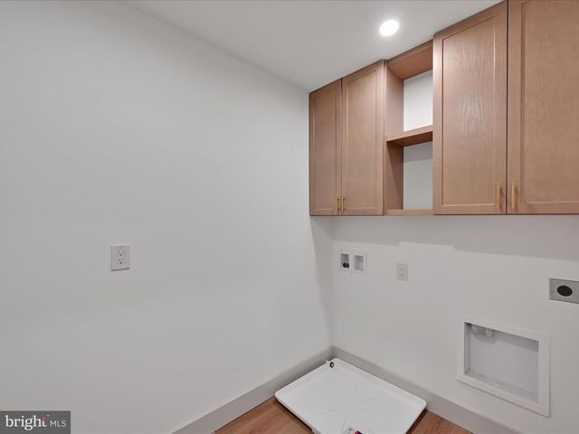 5780 WILD LILAC DR, East Petersburg, PA 17520