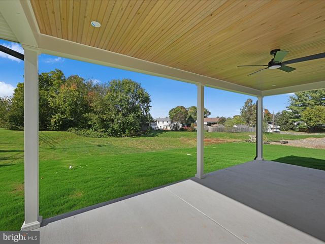 5780 WILD LILAC DR, East Petersburg, PA 17520