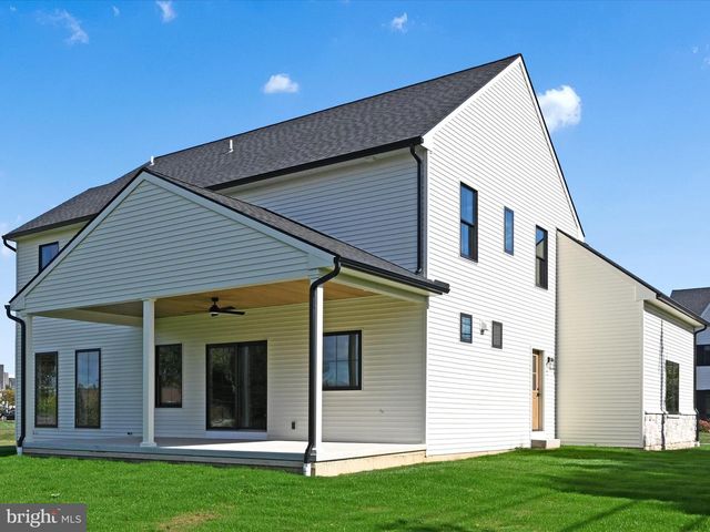 5780 WILD LILAC DR, East Petersburg, PA 17520