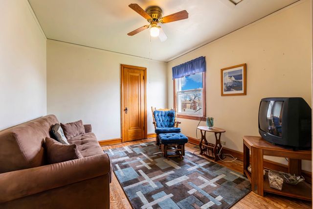 5255 S Menard Avenue, Chicago, IL 60638