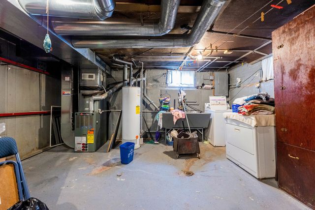 5255 S Menard Avenue, Chicago, IL 60638