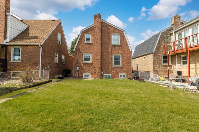 5255 S Menard Avenue, Chicago, IL 60638