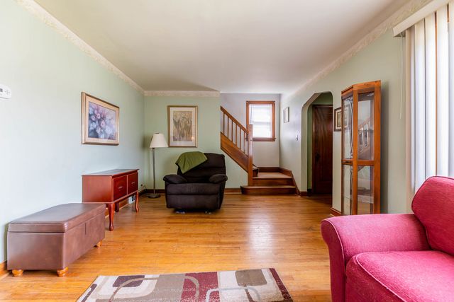 5255 S Menard Avenue, Chicago, IL 60638