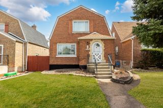 5255 S Menard Avenue, Chicago, IL 60638