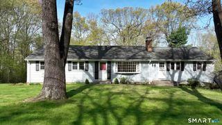 11 Hickory Lane, Farmington, CT 06032