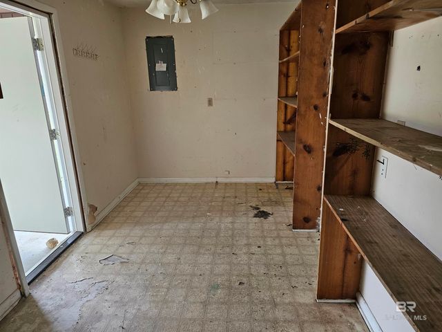 59575 Lottie Road, Atmore, AL 36502