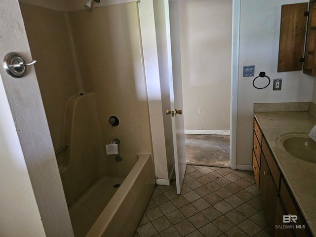 59575 Lottie Road, Atmore, AL 36502