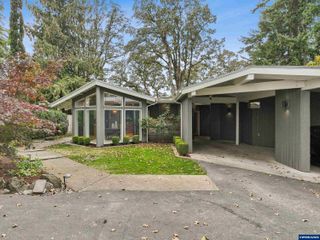 2525 Birdhill Dr S, Salem, OR 97302