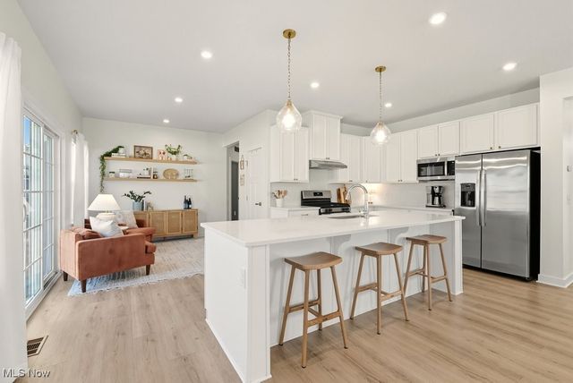 1675 Duncan Way, Streetsboro, OH 44241