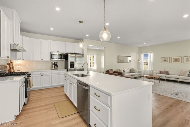 1675 Duncan Way, Streetsboro, OH 44241