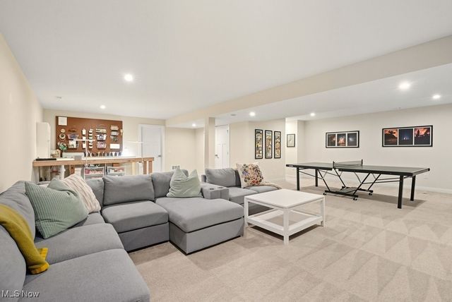 1675 Duncan Way, Streetsboro, OH 44241