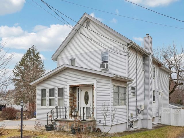 156 Lowell, Lexington, MA 02420