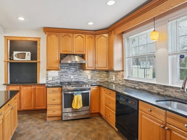 156 Lowell, Lexington, MA 02420