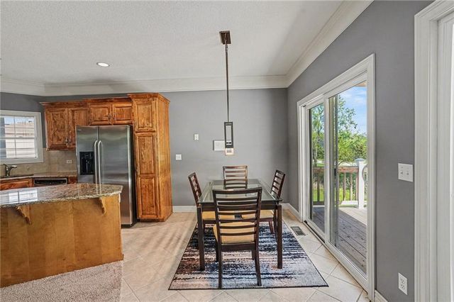 813 NE Sonora Valley Circle, Blue Springs, MO 64014