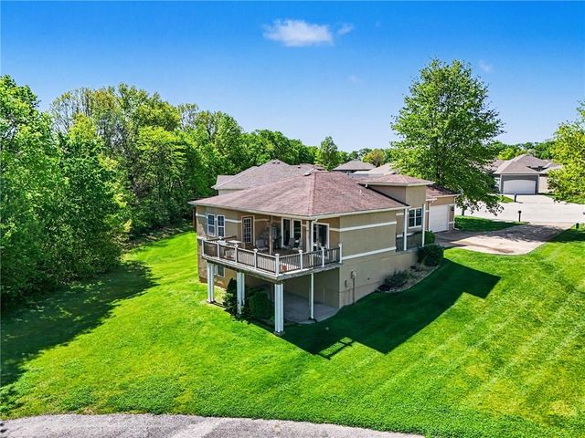 813 NE Sonora Valley Circle, Blue Springs, MO 64014