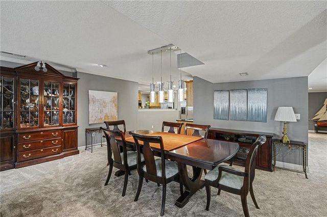 813 NE Sonora Valley Circle, Blue Springs, MO 64014