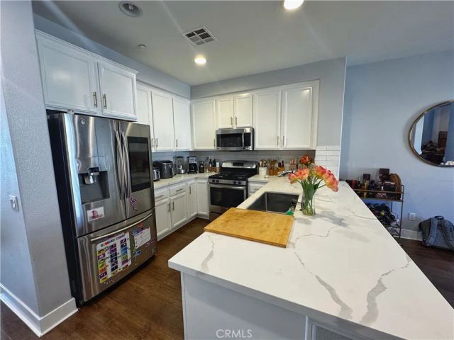 10522 Poinsettia Ln, Santa Fe Springs, CA 90670
