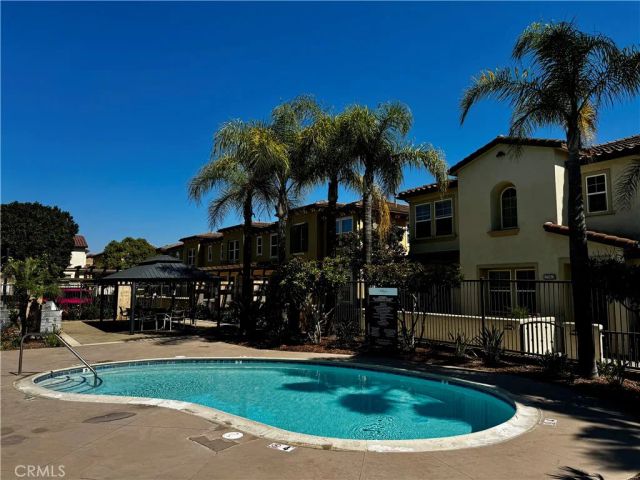 10522 Poinsettia Ln, Santa Fe Springs, CA 90670