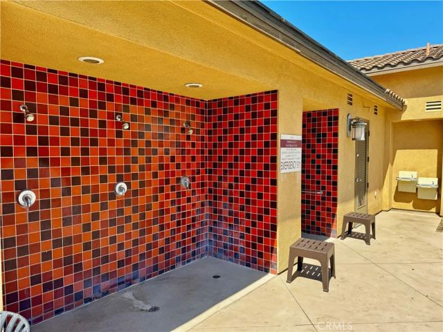 10522 Poinsettia Ln, Santa Fe Springs, CA 90670