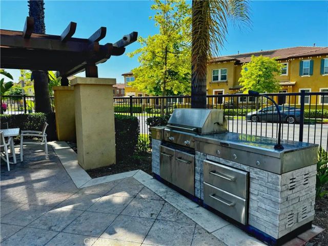 10522 Poinsettia Ln, Santa Fe Springs, CA 90670