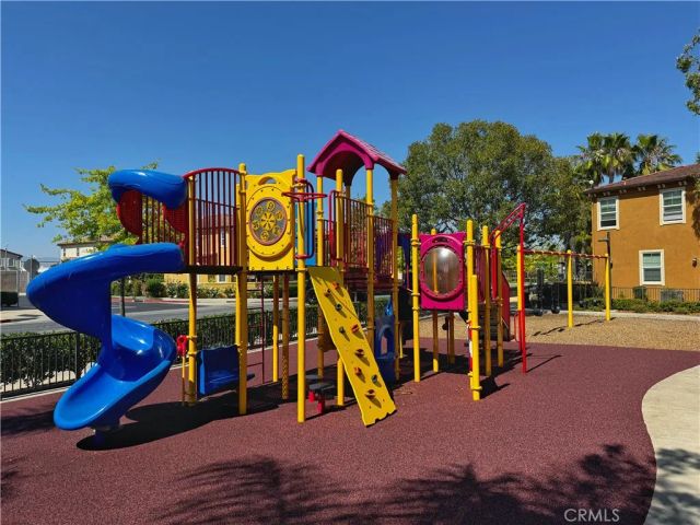 10522 Poinsettia Ln, Santa Fe Springs, CA 90670