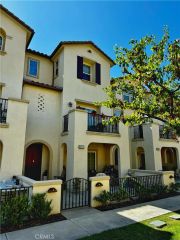 10522 Poinsettia Ln, Santa Fe Springs, CA 90670