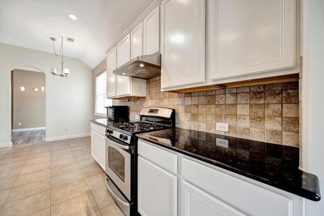2291 Catalonia Cove, League City, TX 77573