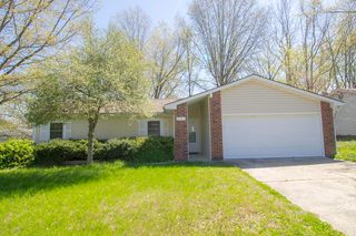 2304 KENDALLWOOD RD, Columbia, MO 65203