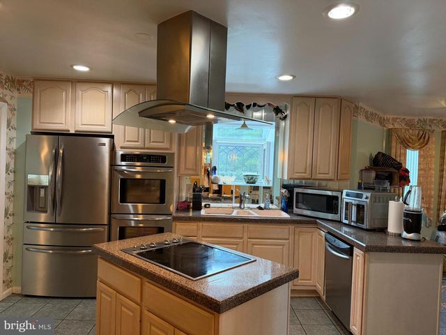 11606 ZAREH DR, Clinton, MD 20735