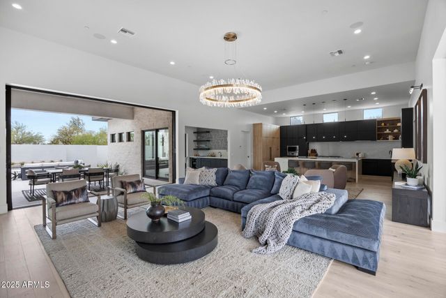 8520 E CACTUS WREN Road, Scottsdale, AZ 85250