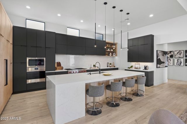 8520 E CACTUS WREN Road, Scottsdale, AZ 85250